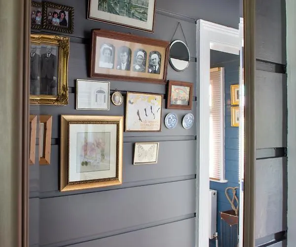 Chalet The Dolls House *